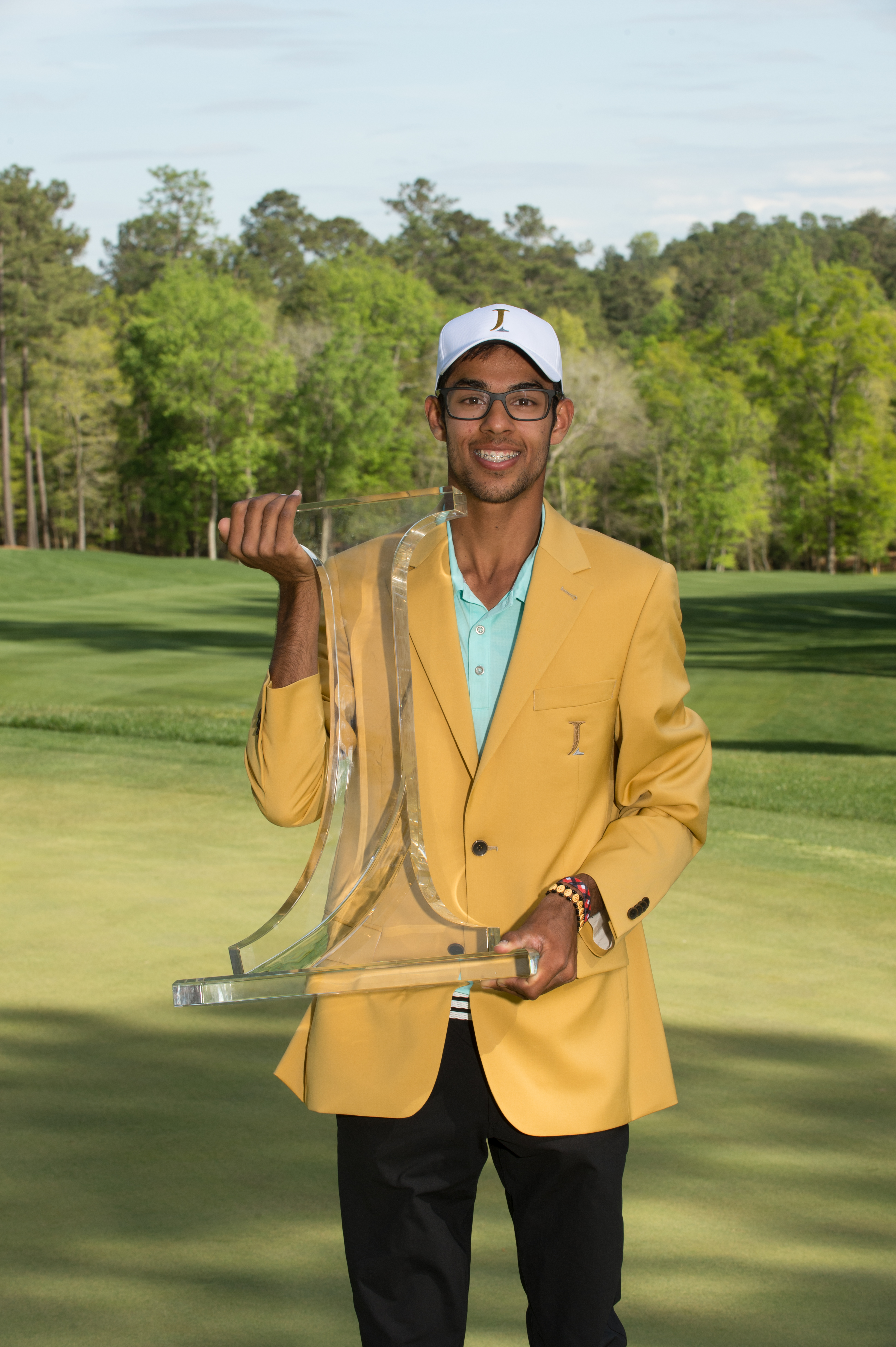 Bhatia Hangs On to Win the Junior Invitational at Sage Valley